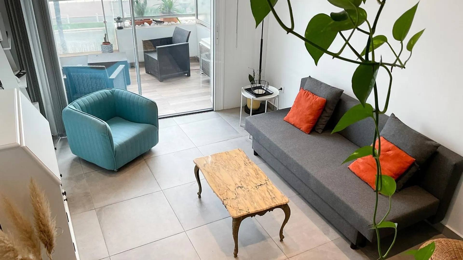 La Prom 2 - A Two Bedroom Apartment With A Sea View Nice France