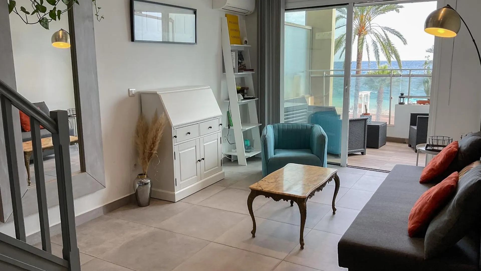 La Prom 2 - A Two Bedroom Apartment With A Sea View Nice France