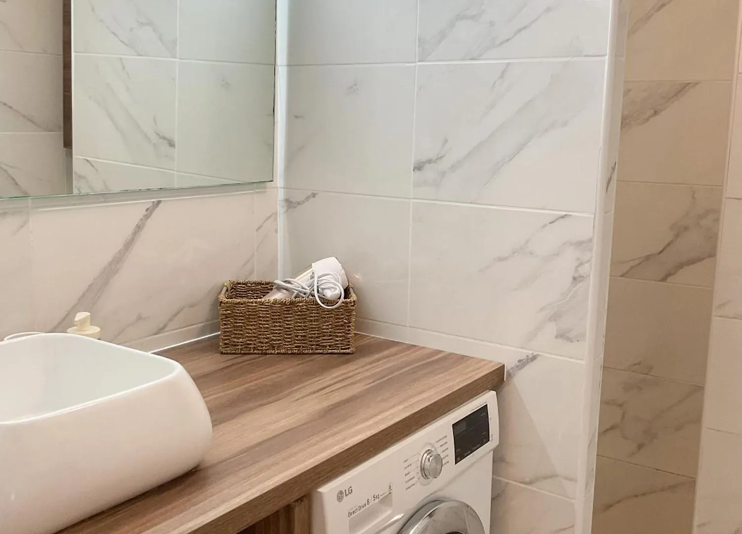 La Prom 2 - A Two Bedroom Apartment With A Sea View Nizza